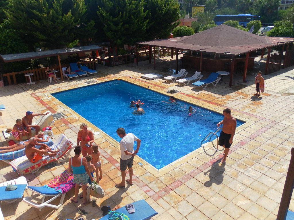 Anastasia Holiday Apartments Klorakas Bagian luar foto