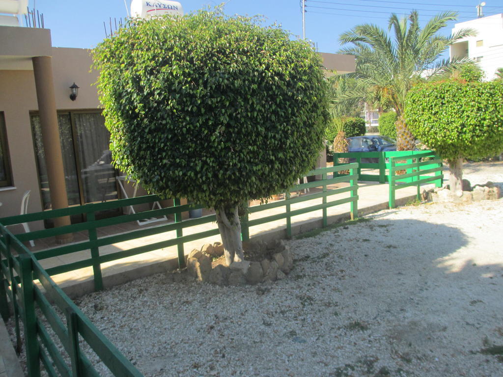 Anastasia Holiday Apartments Klorakas Bagian luar foto