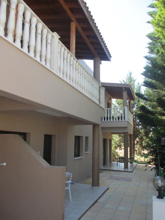 Anastasia Holiday Apartments Klorakas Bagian luar foto
