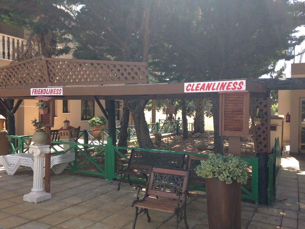 Anastasia Holiday Apartments Klorakas Bagian luar foto