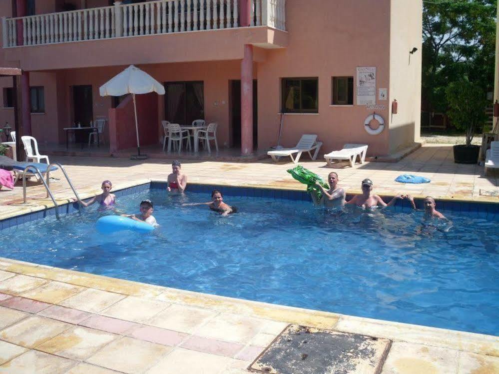 Anastasia Holiday Apartments Klorakas Bagian luar foto