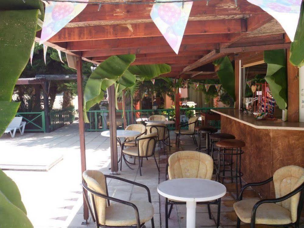 Anastasia Holiday Apartments Klorakas Bagian luar foto